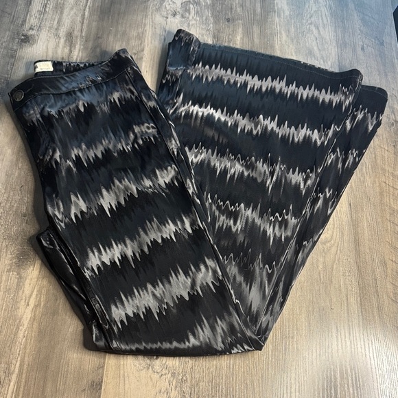 Rock & Roll Cowgirl Pants - Rock & Roll Denim 'Bargain Button Bell' Black Festival Pants